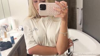 Breckie Hill Nipple Pokies Boobs Play Selfie Video Leaked